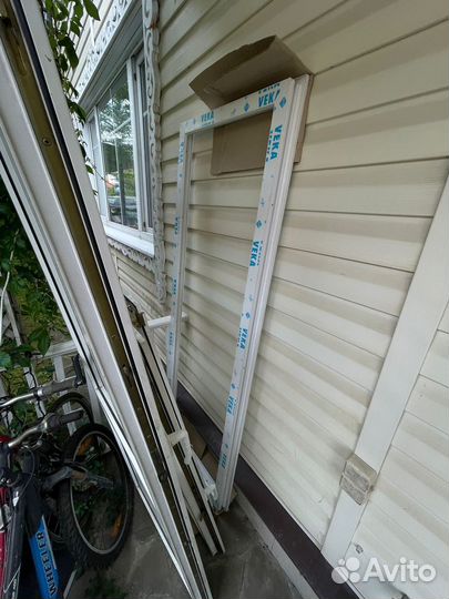 Дверь пластиковая входная