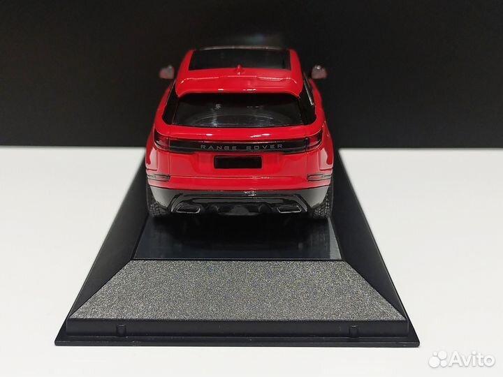 1:43 Range Rover Velar Red