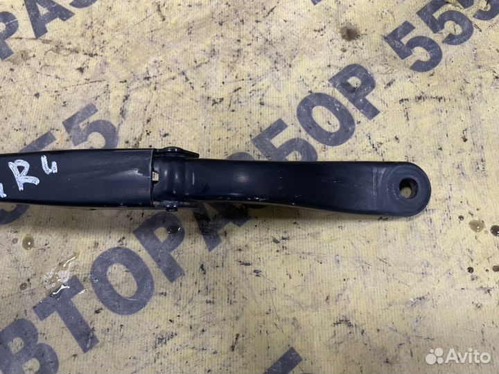 Поводок стеклоочистителя правый Renault Logan 2