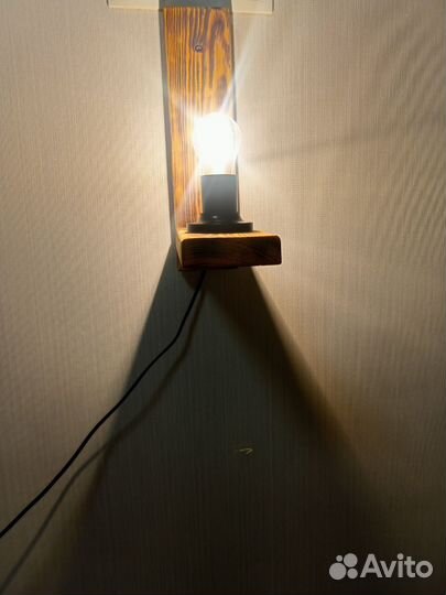 Настенный светильник