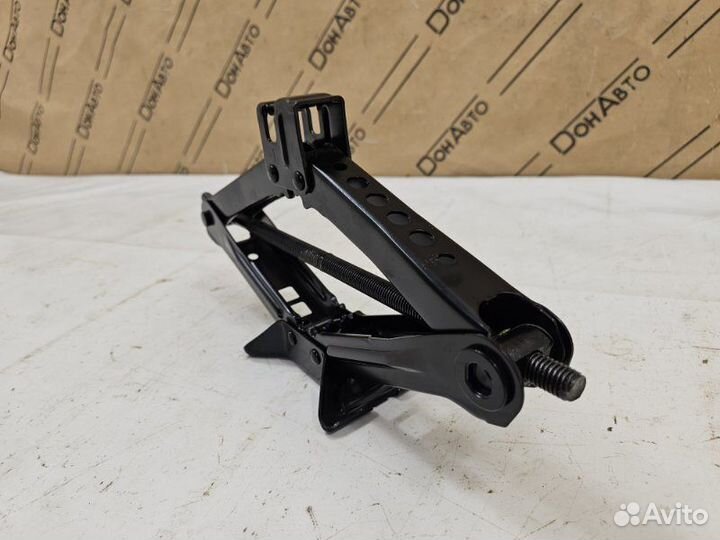 Домкрат Toyota Camry V70