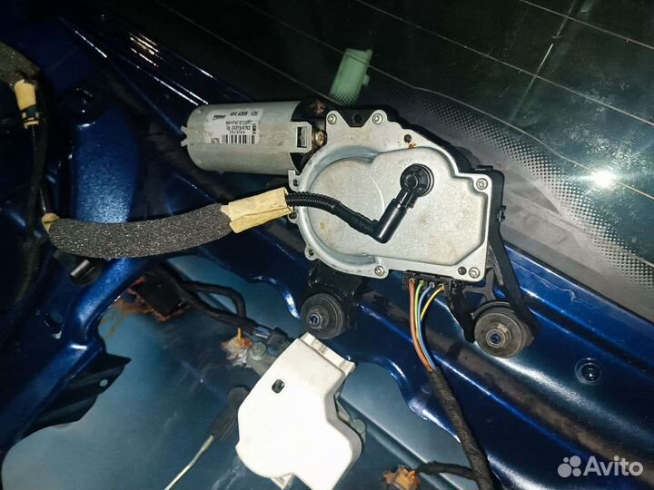 Моторчик дворника крышки багажника Ауди А4 Б5