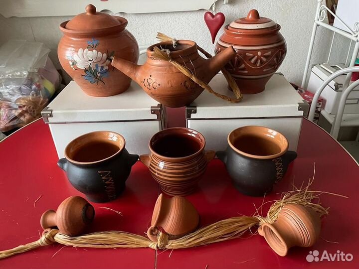 Горшки и кринки глиняные