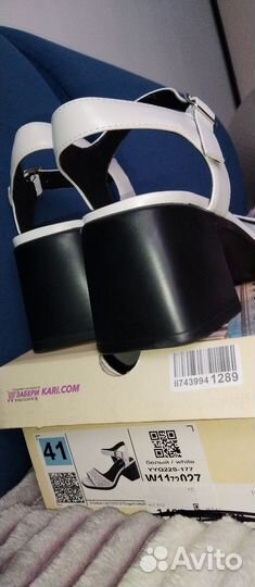 Босоножки женские