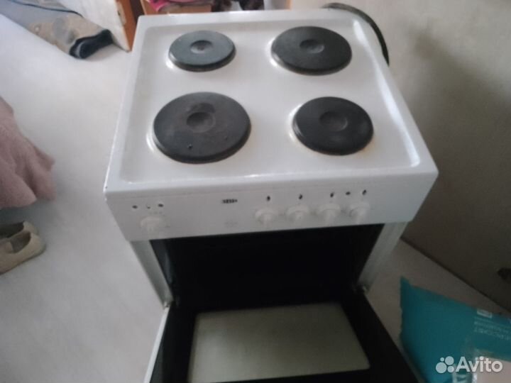 Электроплита с духовкой бу