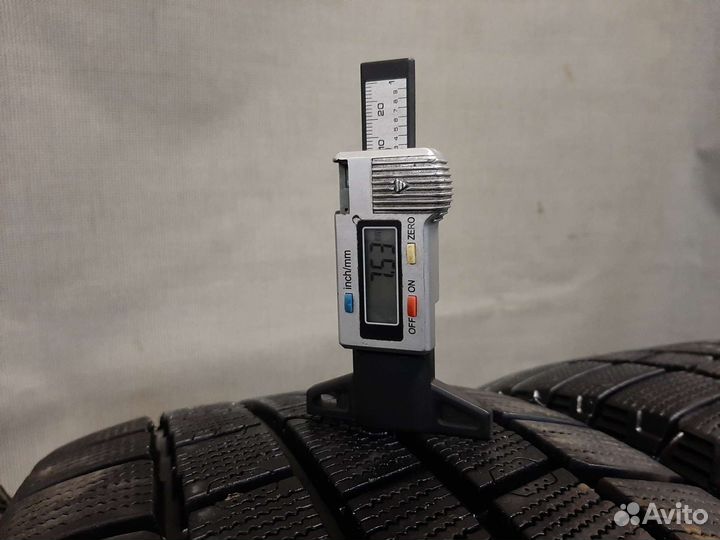 Hankook Winter I'Cept IZ W606 215/60 R16