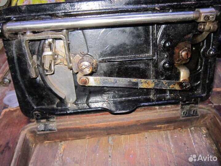 Машинка швейная зингер