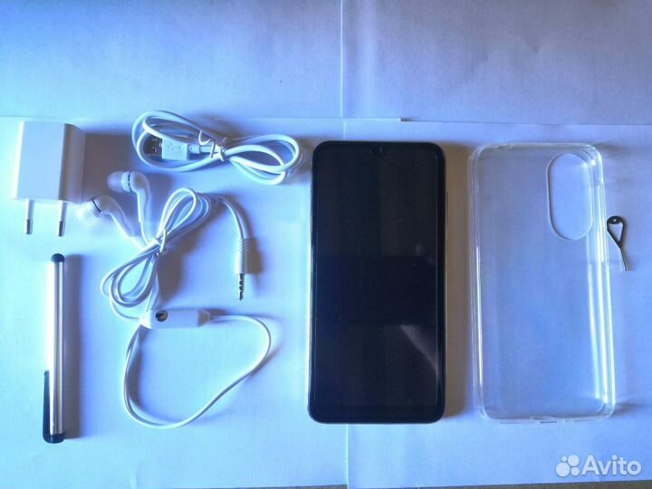 Телефон абсолютно новый