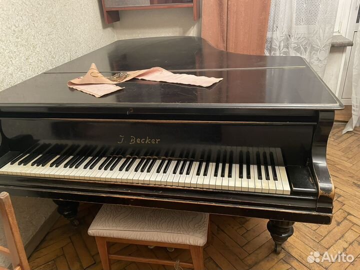 Кабинетный рояль Becker