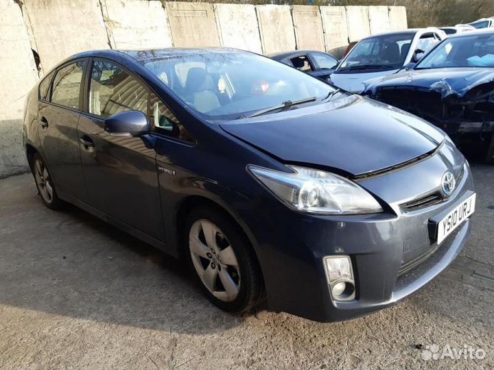 Блок управления toyota prius XW30 2010