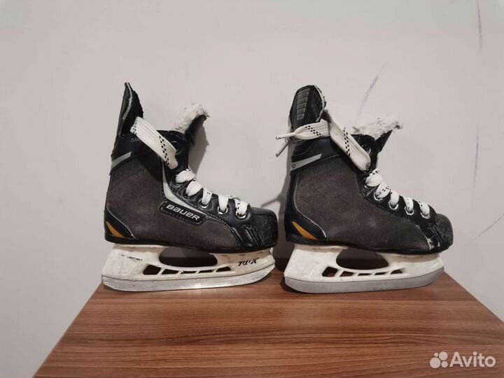 Детские хоккейные коньки bauer