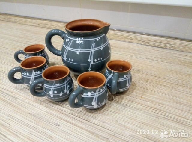 Кувшин и кружки