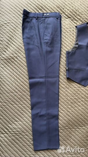 Жилетка и брюки для мальчика