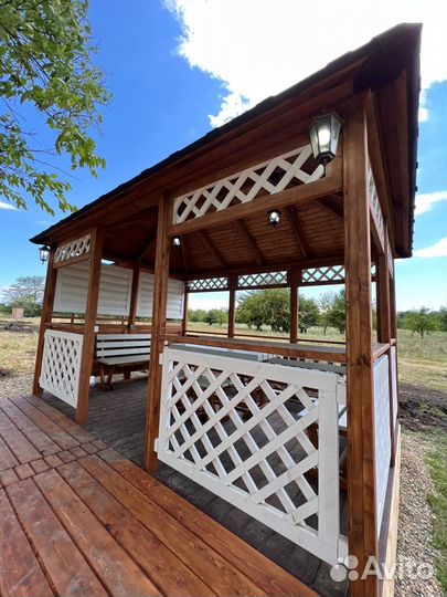 Аренда беседки на берегу озера