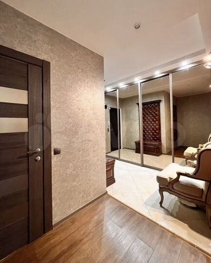 2-к. квартира, 72,2 м², 2/4 эт.