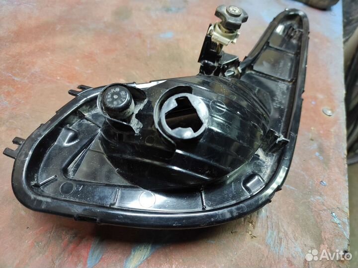 Фара противотуманная левая Hyundai Solaris