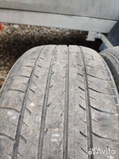 Yokohama BluEarth E70 215/55 R17 94V