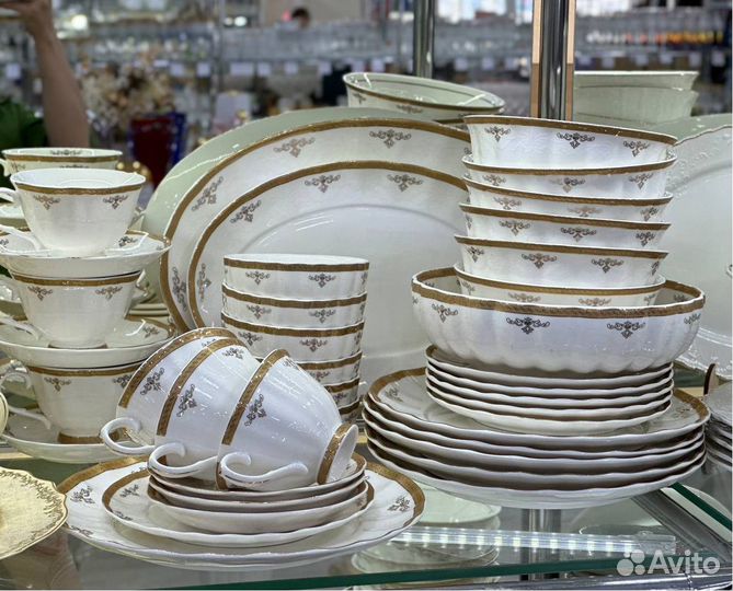 Чайно столовый сервиз 39 предметов