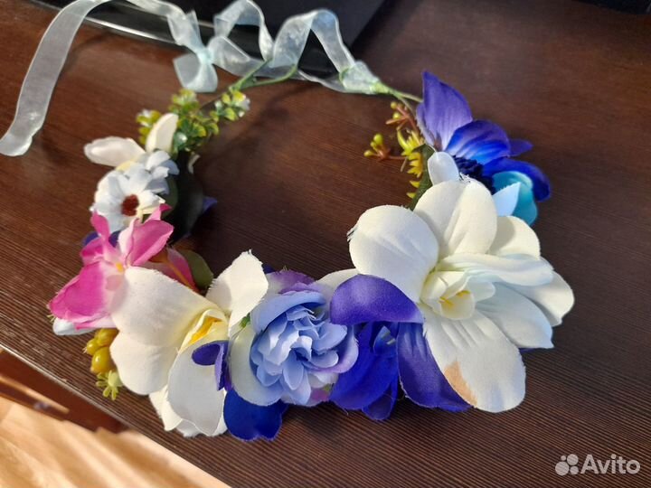 Ободок для волос с цветами