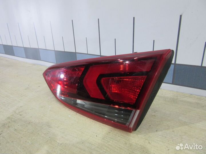 Фонарь задний внутренний правый Hyundai Solaris 17