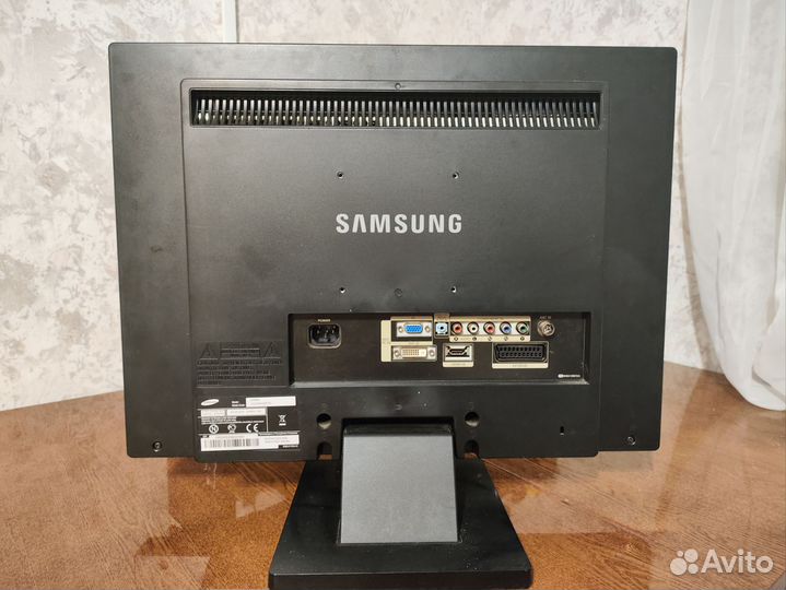 Телевизор Samsung 22 дюйма