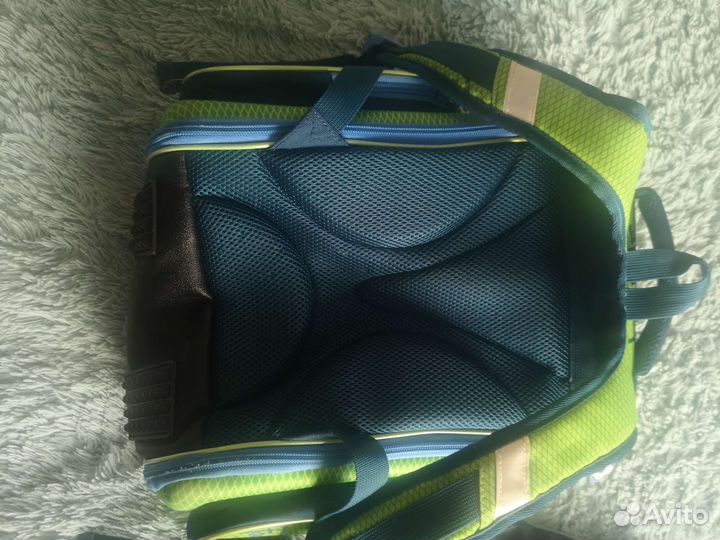 Школьный рюкзак