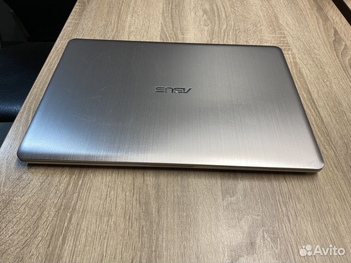 Игровой ноутбук Asus (GTX1050, i5, 8Gb, ssd)
