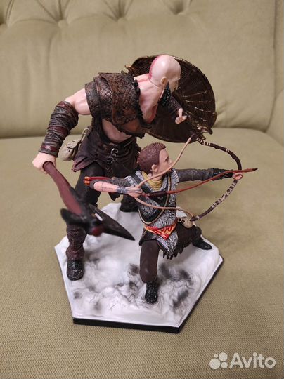 Фигурка по мотивам игры God of War