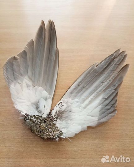 Декор из перьев для исторической шляпы