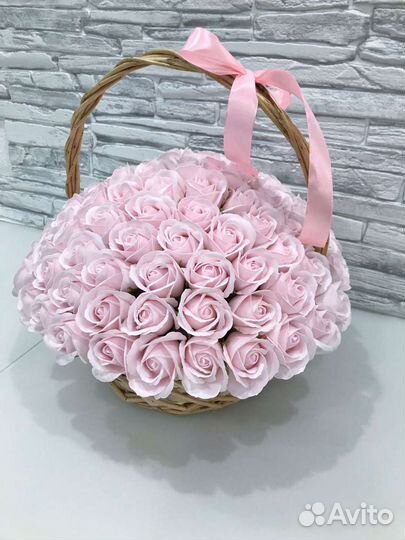 Букет из мыльных роз в корзине