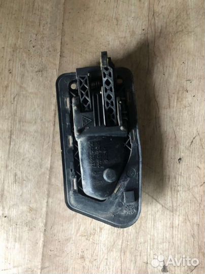 Ручка внутренняя задняя левая peugeot 306 0.0 nn