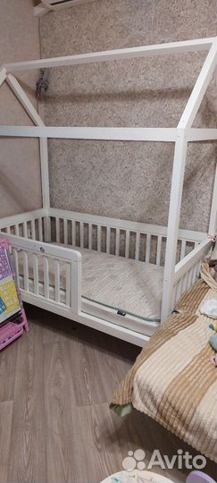 Детская кровать домик с матрасом