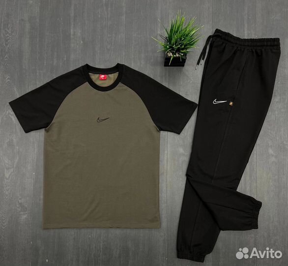 Костюм Nike