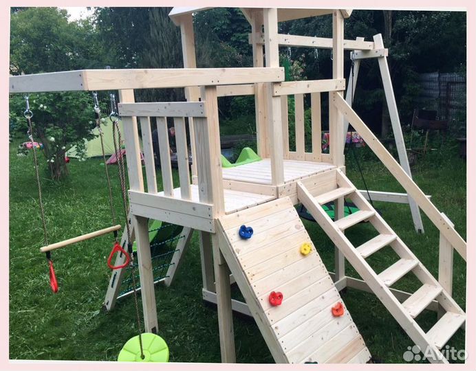 Деревянная детская площадка без занос