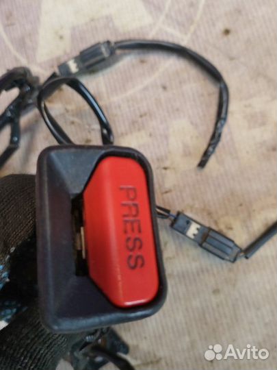 Замок ремня безопасности Mitsubishi Outlander Xl