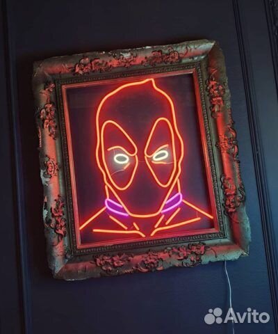 Неоновая вывеска