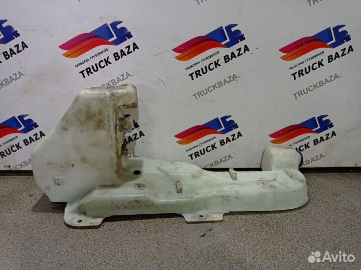 Бачок омывателя лобового стекла