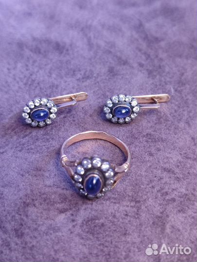 Золотые серьги и кольцо комлект