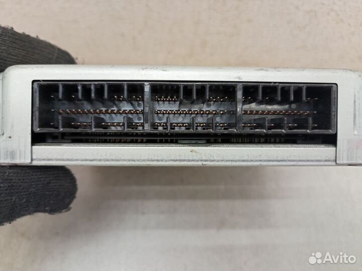 Блок управления двигателем 22611AE031