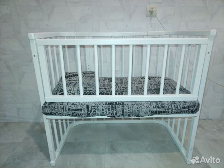 Детская кроватка приставная