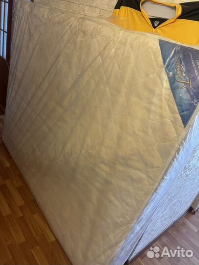 Матрас 160х200 бу