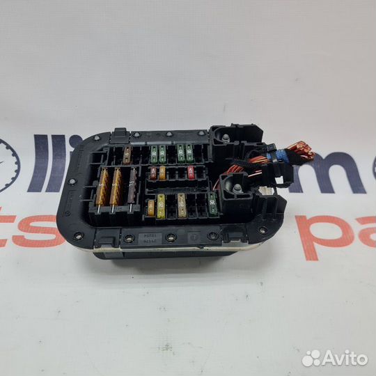 Блок предохранителей Mercedes W205 2019