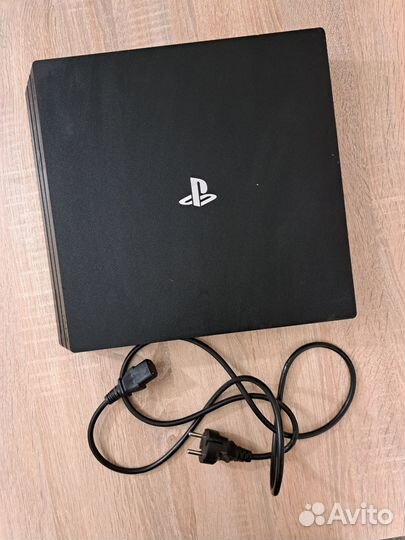 Sony PlayStation 4 Pro 1Tb CUH-7108B