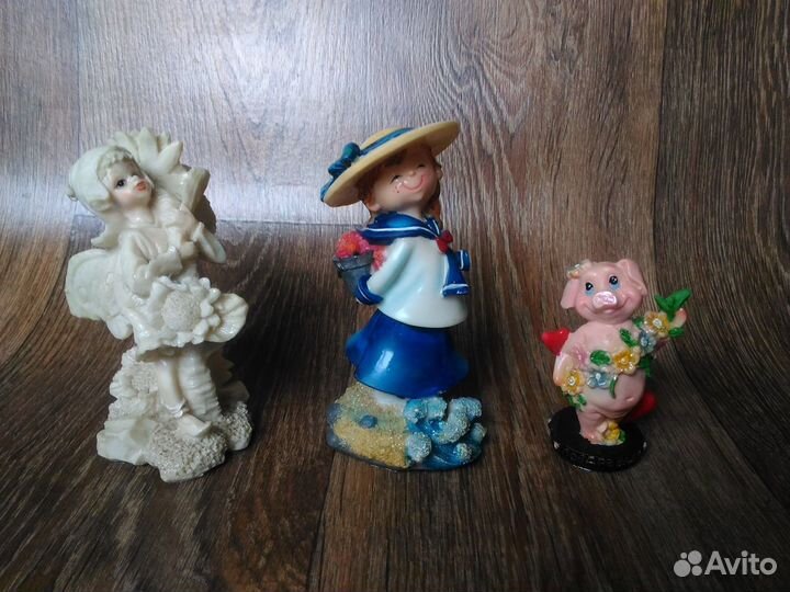 Сувениры, статуэтки и копилки