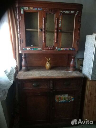 Старинный буфет