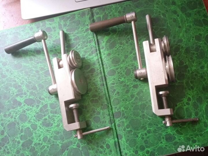 Машинка для выпрямления крышек СССР