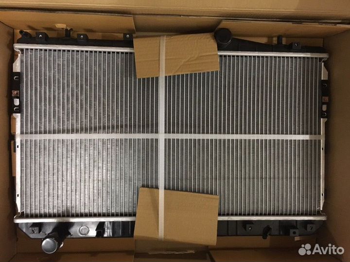 Радиатор двигателя Chevrolet Lacetti 2004-2013