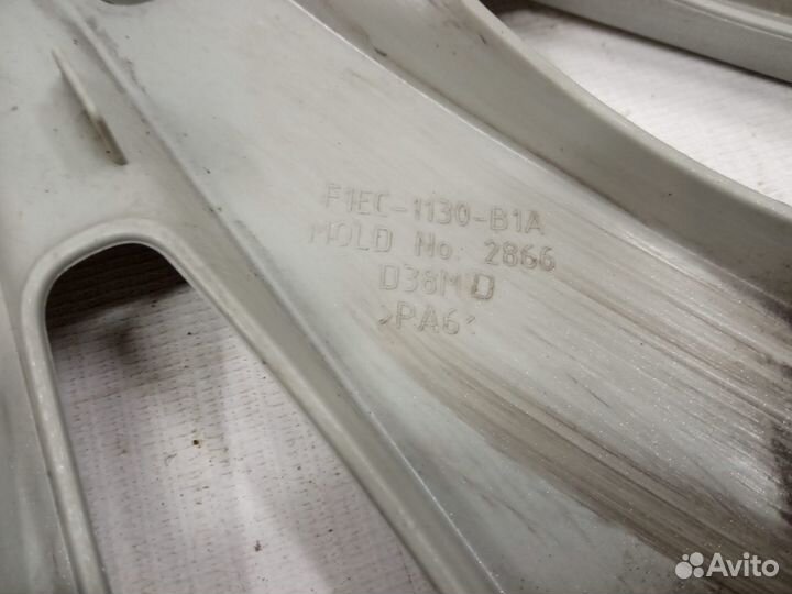 Колпак колеса Ford Focus 3 CB8 2014