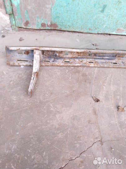 Усилитель бампера задний Volkswagen Scirocco