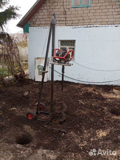 Малогабаритная бензиновая Буровая установка